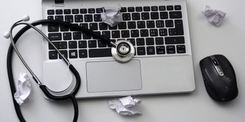 laptop-1385702_1920